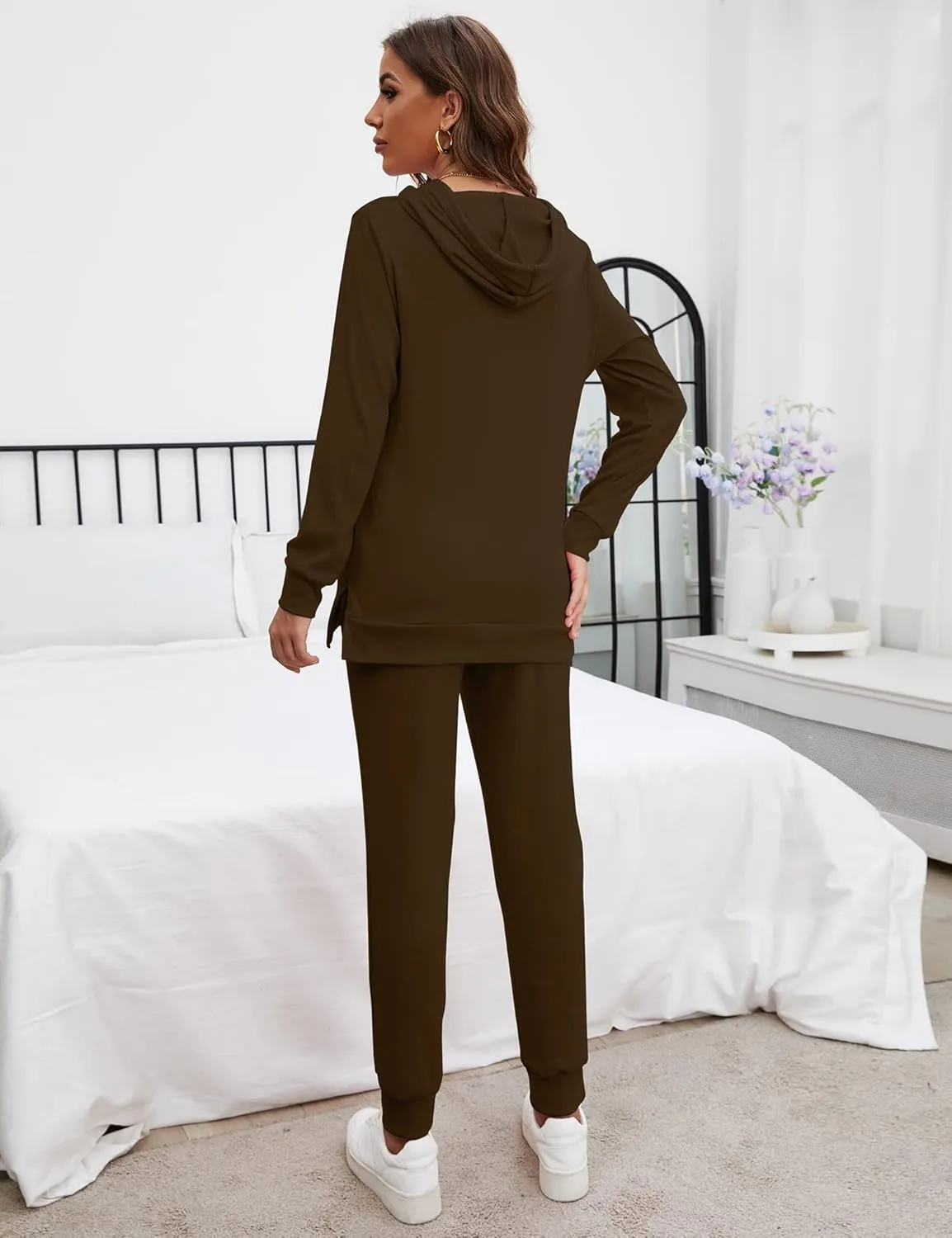 ZHENWEI Sweatsuits for Women Set Jogger Set Hoodie Two Piece Lounge Suit Long Sleeve Athletic Outfits Kangaroo Pockets
