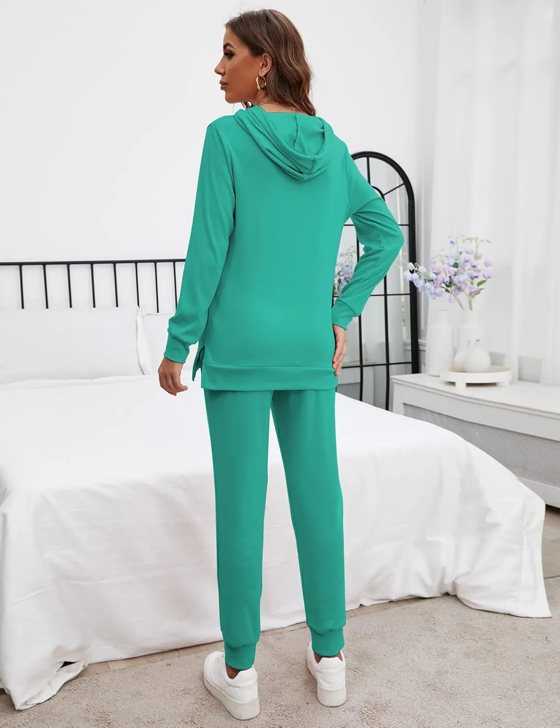 ZHENWEI Sweatsuits for Women Set Jogger Set Hoodie Two Piece Lounge Suit Long Sleeve Athletic Outfits Kangaroo Pockets